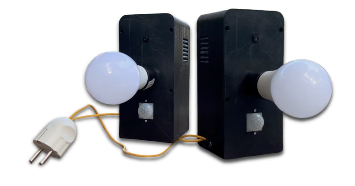 Smart Home Monitoring: ESP-32 Cam with PIR Motion Sensor – screenshot 1